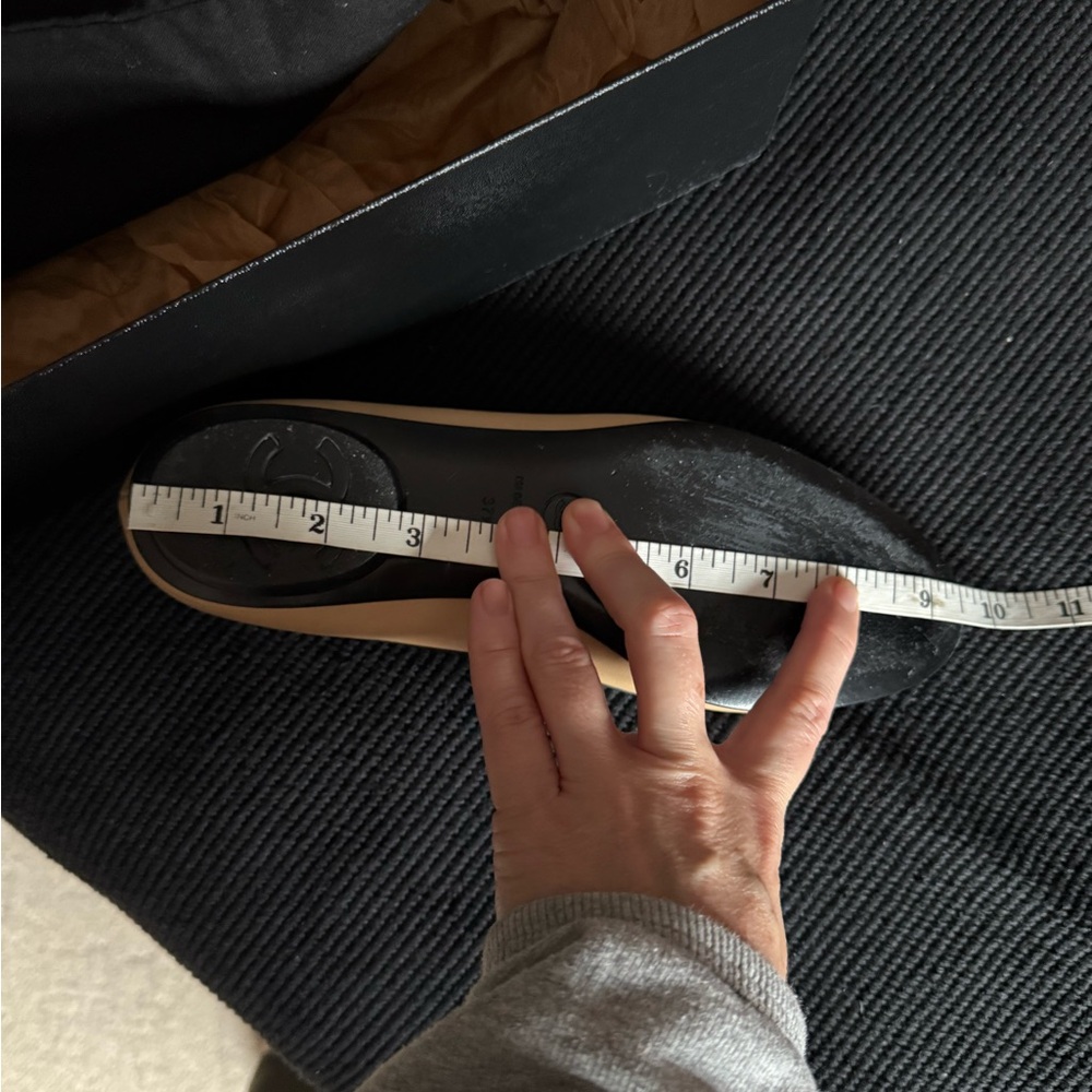 CHANEL Black and Cream Loafers 37.5 6.5 - Picture 11 of 11
